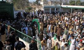 Pakistane per išpuolį mečetėje žuvo mažiausiai devyni žmonės