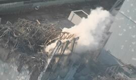 Japonija: inžinieriai nutiesė elektros kabelius į Fukušimos jėgainės antrąjį reaktorių