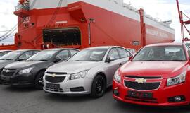 Naujų automobilių pardavimai Didžiojoje Britanijoje ir toliau mažėja