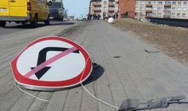 Girtas "Audi" vairuotojas sudarkė Pilies tiltą