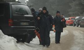 Kuršių marių ledą prie Klaipėdos apgulė žvejai