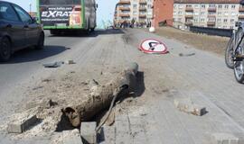 Girtas "Audi" vairuotojas sudarkė Pilies tiltą