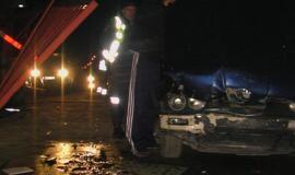 BMW fanas rėžėsi į vartus