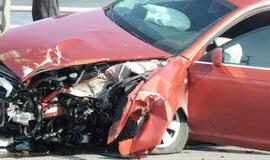 Girtas "Audi" vairuotojas sudarkė Pilies tiltą