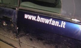 BMW fanas rėžėsi į vartus