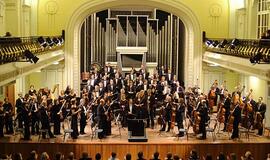 Koncertinėje scenoje - nuotaikingas "Romos karnavalas"