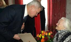 Meras pasveikino šimtametę Klaipėdos gyventoją