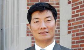 Naujuoju Tibeto vyriausybės tremtyje vadovu išrinktas teisininkas Lobsangas Sangajus