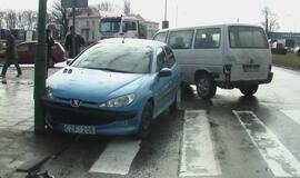 Avarija prie pėsčiųjų perėjos Mokyklos gatvėje