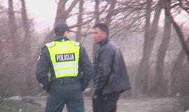 "Audi" atsitrenkė į palapinę