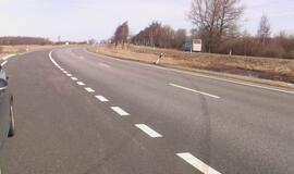 Kelyje Klaipėda-Palanga apsivertė automobilis