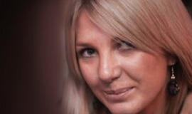 Rastas dingusios kaunietės studentės kūnas