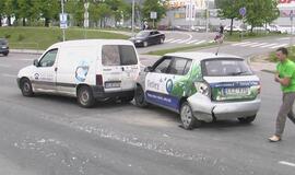 Avariją sukėlęs &quot;Mercedes&quot; kaipmat paspruko