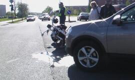 Krito motociklai, sužeistas žmogus