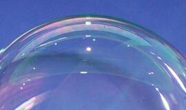 Į muilo burbulą sutilpo 120 žmonių