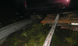 Baltarusių koloną išvartė akmuo