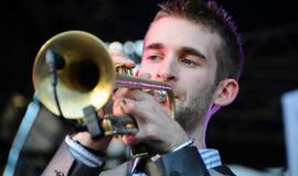 Džiazas užliejo Teatro aikštę