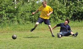 Futbolo varžybose - žmonės su negalia