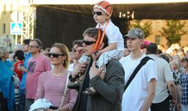 Džiazas užliejo Teatro aikštę