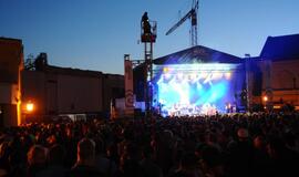 Džiazas užliejo Teatro aikštę