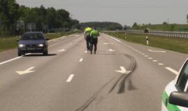 Automagistralėje vertėsi vilkikas