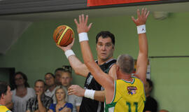 Arvydas Sabonis vis dėlto išbėgo į aikštelę