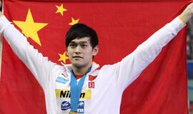 Kinas Sun Yangas pagerino seniausią pasaulio plaukimo rekordą