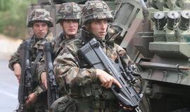 Kosovo serbai blokavo NATO karius