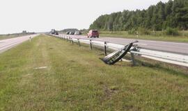 Automagistralėje į avariją pateko "Audi"