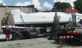 Uostamiestyje - naujutėlaitės jachtos