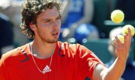Latvis Ernestas Gulbis nugalėjo 15-ąją pasaulio raketę