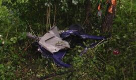 Ties Melnrage "mikriukas" virto ant šono