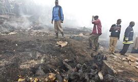 Kenijoje sprogus benzino vamzdynui žuvo 100 žmonių