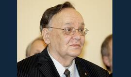 Netekome žymaus kalbininko Alekso Girdenio