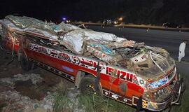 Per autobuso avariją Pakistane žuvo 37 vaikai