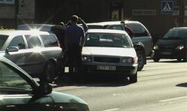 "Nissan" rėžėsi į "Audi"