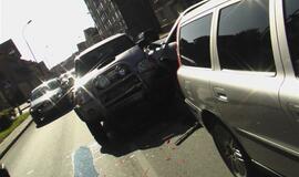 "Nissan" rėžėsi į "Audi"