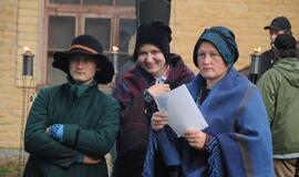 Juodkrantėje liepsnojo ugnies skulptūros