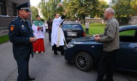 Kunigai vėl laimino klaipėdiečių automobilius