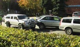 "Nissan" rėžėsi į "Audi"