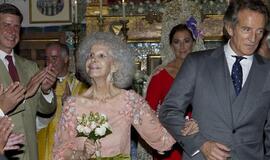 Ispanija: 85 metų hercogienė Alba ištekėjo trečiąjį kartą