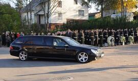 Bronislovas Lubys palaidotas Plungės kapinėse