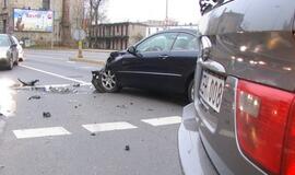 "Mercedes-Benz" ir BMW susidūrimas