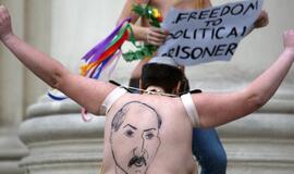 &quot;Femen&quot; aktyvistės deportuotos iš Baltarusijos
