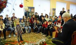 "Knygų kalėdos: pasakų popietės bibliotekoje" Klaipėdoje