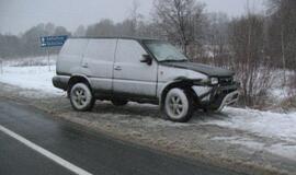 Sningant pasipylė avarijos