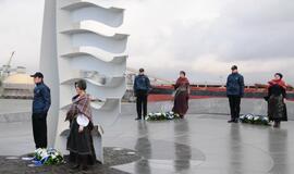 Smiltynėje atidengtas paminklas "Albatrosas"