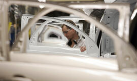 "General Motors" susigrąžino didžiausio automobilių gamintojo karūną