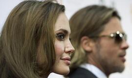 JAV prezidentas Ovaliniame kabinete priėmė Angeliną Jolie ir Bradą Pittą
