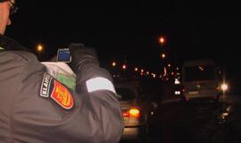 Maršrutinis su 10 keleivių trenkėsi į stulpą